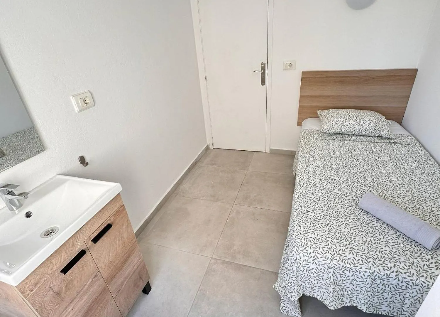 Cisne By Nest Hostel San Antonio  0*, San Antonio (Ibiza)