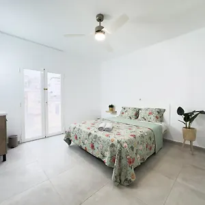 Guest house Hostal Cisne, San Antonio (Ibiza)