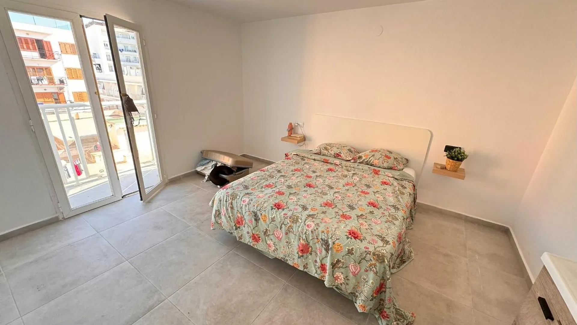 Cisne By Nest Hostel San Antonio Abad